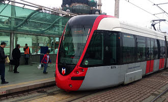 Скоростной трамвай T1 - основной вид транспорта туристов (маршрут)