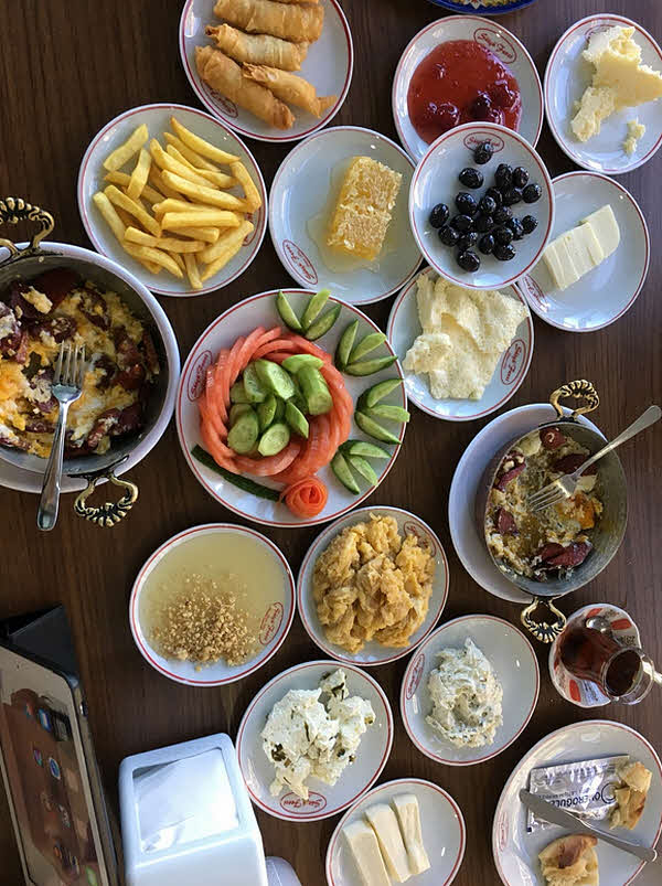 Турецкий Завтрак в Sütçü Fevzi