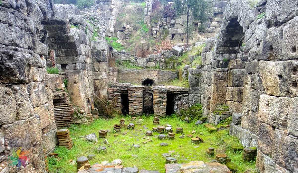 Римские бани в Фазелис в Турции