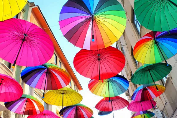 фотография улица зонтиков в Фетхие 