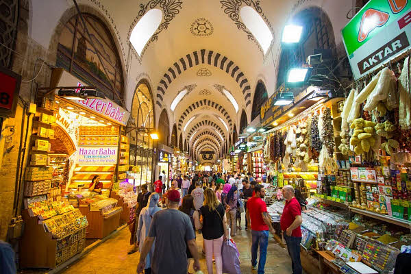 Египетский Рынок Стамбул 2020 основная аллея